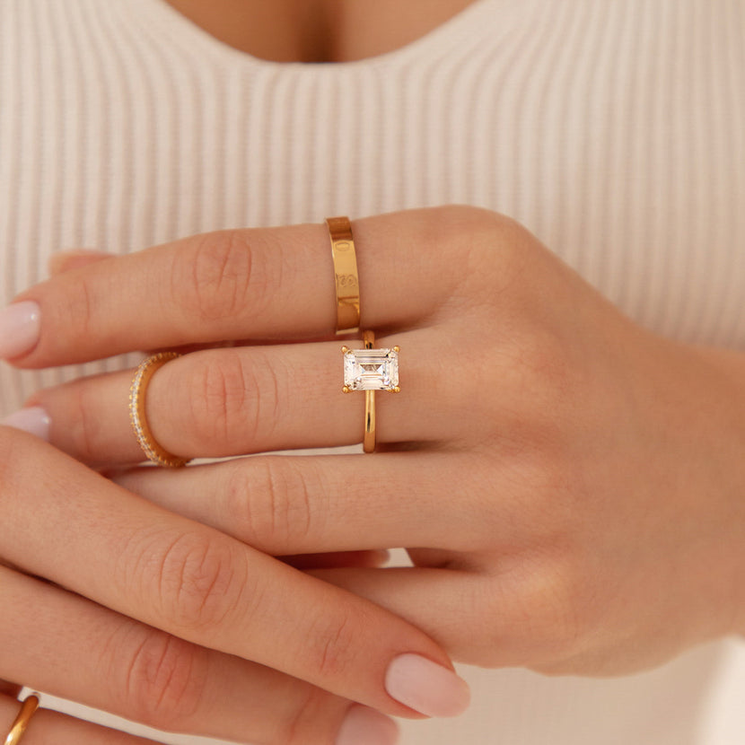 Emerald Cut Solitaire Ring 2ct (Gold)
