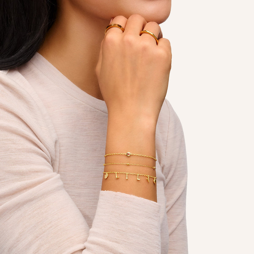 Made Mine Fine Name Bracelet (Gold)