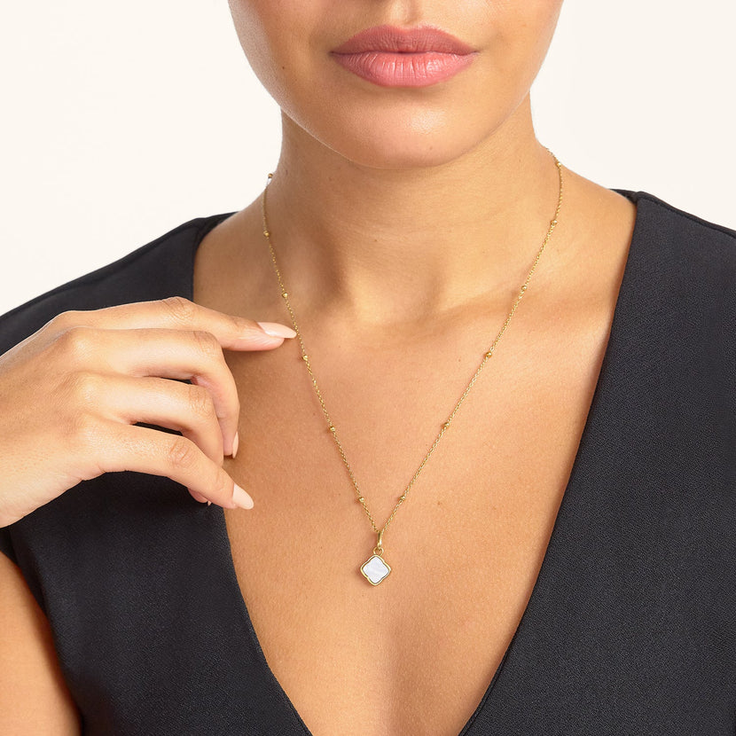 Pearl Clover Necklace (Gold)