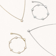 Mini Pearl Clover Necklace (Gold)