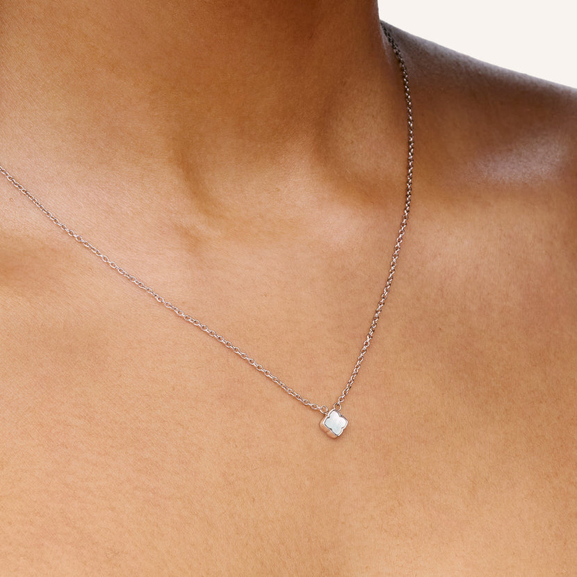Mini Pearl Clover Necklace (Silver)