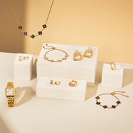 Spotlight Pavé Bubble Name Necklace (Gold)