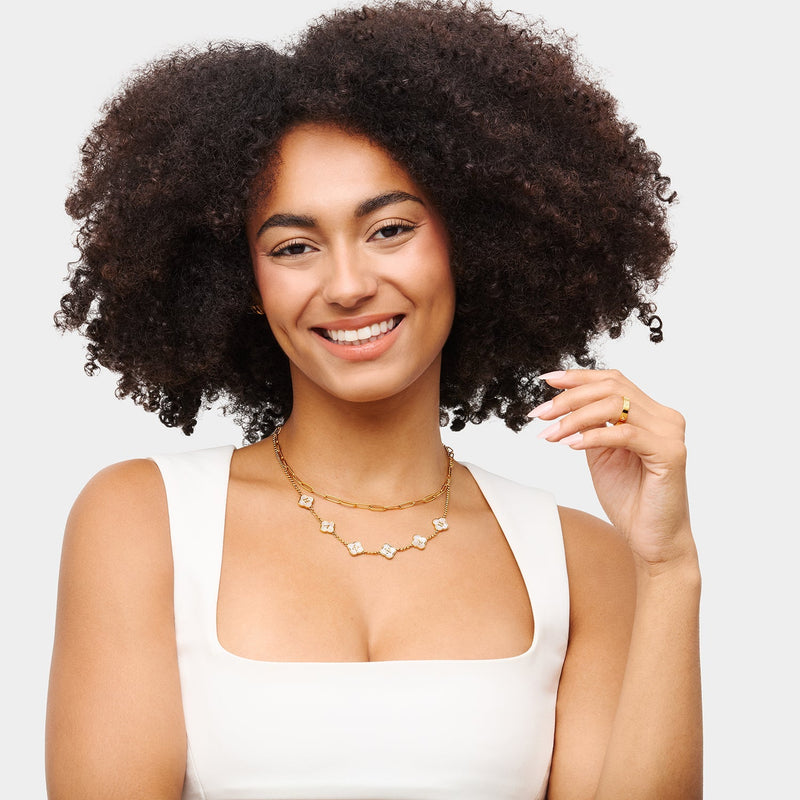 Pearl Clover Custom Name Necklace (Gold)