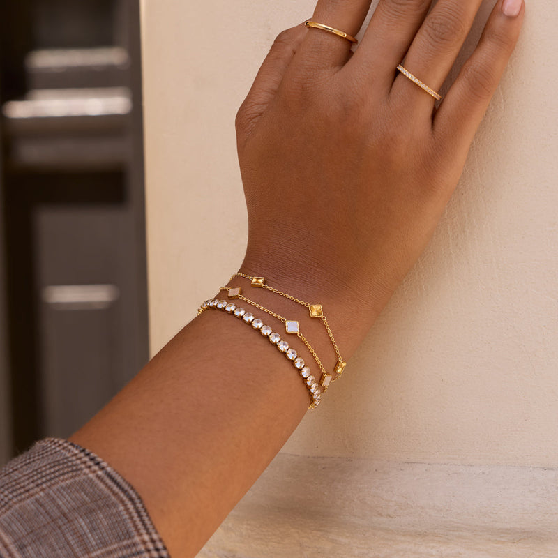 Fine Mini Pearl Multi Clover Bracelet (Gold)