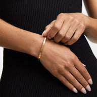 JT - Crystal Heart Bangle (Gold)