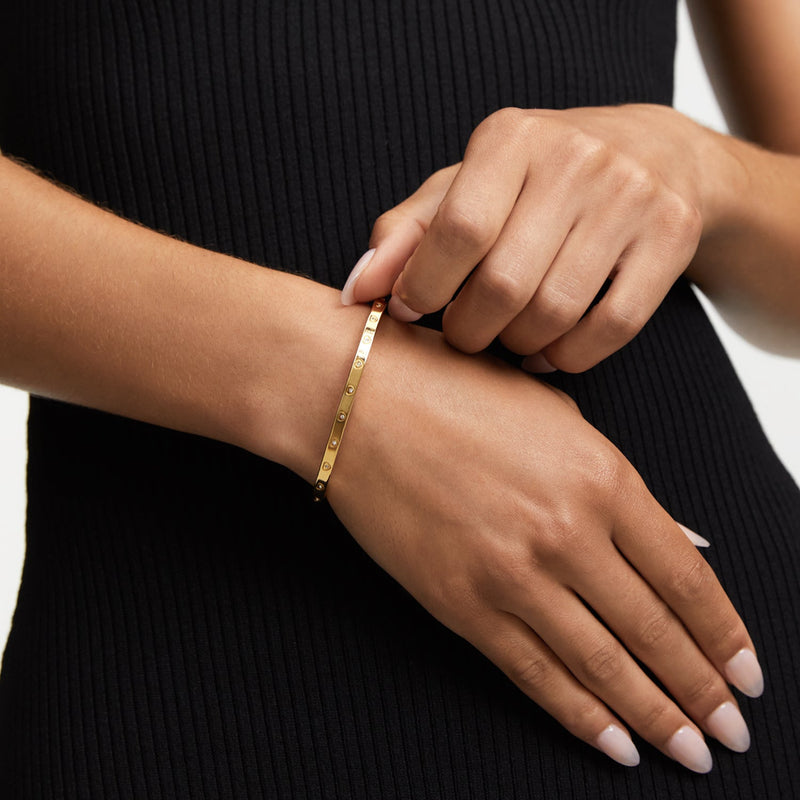 JT - Crystal Heart Bangle (Gold)