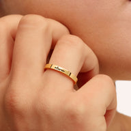 Fine Script Name Ring (Gold)