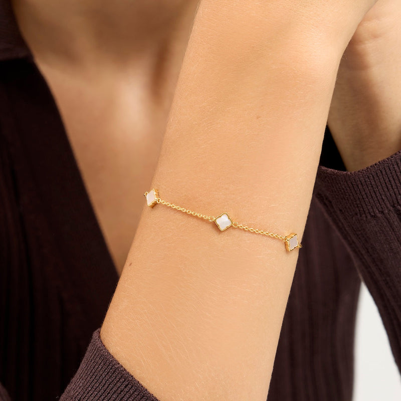 Fine Mini Pearl Multi Clover Bracelet (Gold)