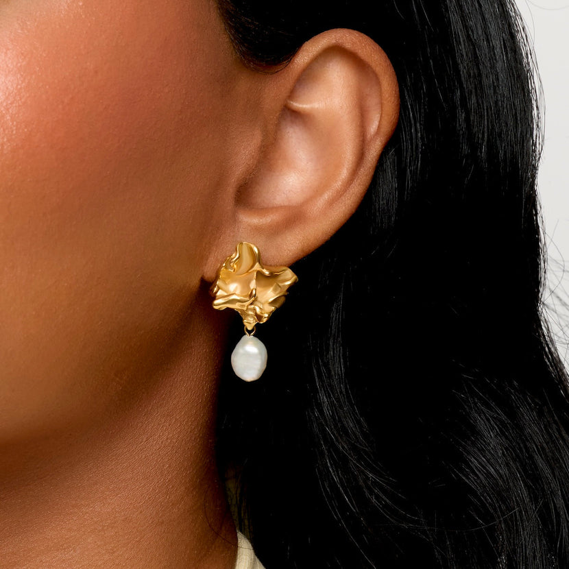 Molten Pearl Drop Earrings (Gold)