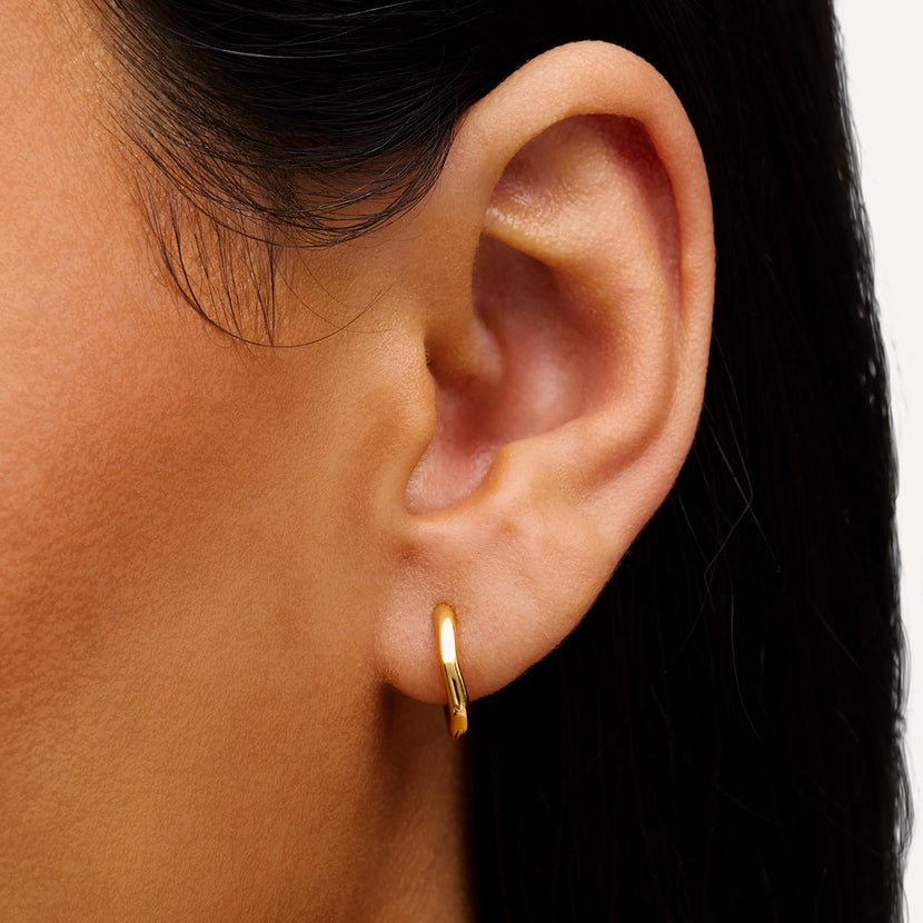 Fine Molten Huggie Earrings (Gold)