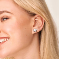 Pearl Clover Stud Earrings (Silver)