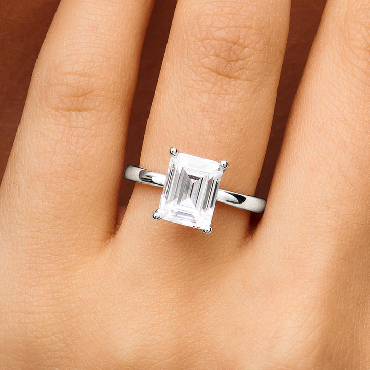 Emerald Cut Solitaire Ring 2ct (Silver)