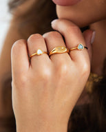 Oval Signet Ring (Gold)